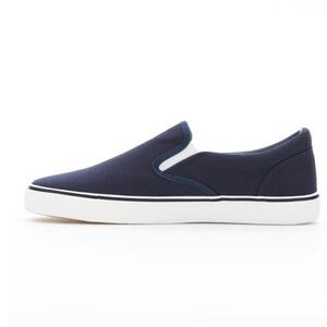 NWT NAVY CANVAS DECK SLIP ON SNEAKER SIZE 9